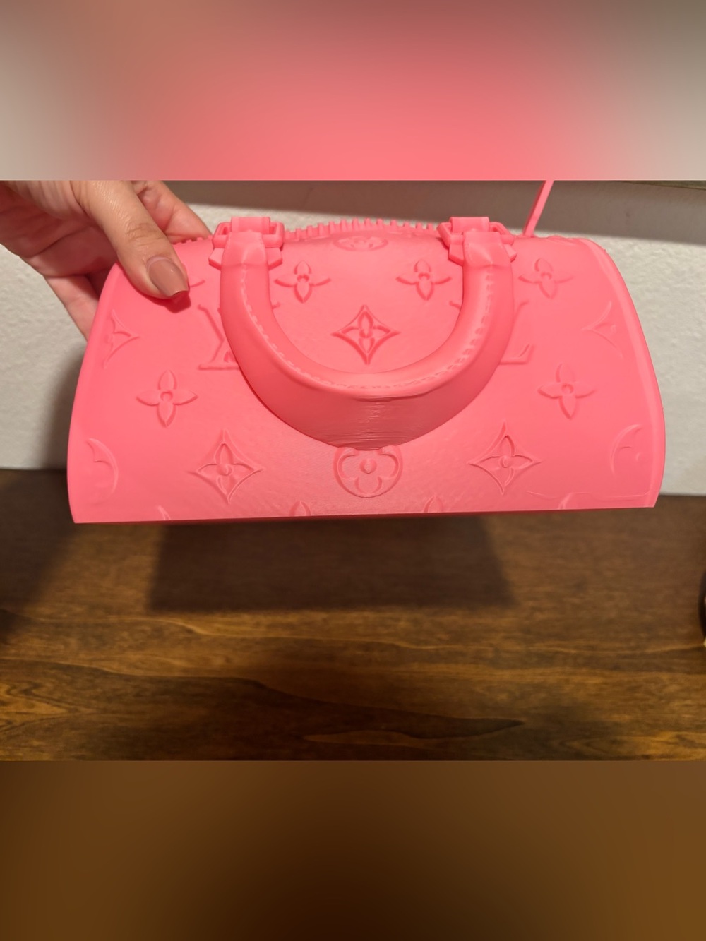 3D printed Fashion Bag Decor/Vase Pink Embossed-Bear not included-sold separate - Picture 4 of 8